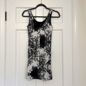 Never worn H&M dress size 6